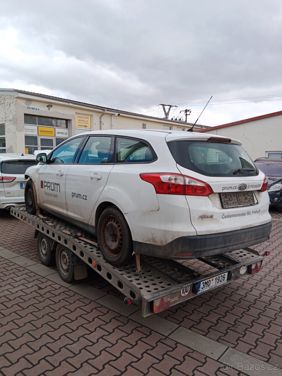 Ford focus III 1.6 benzín díly - 2