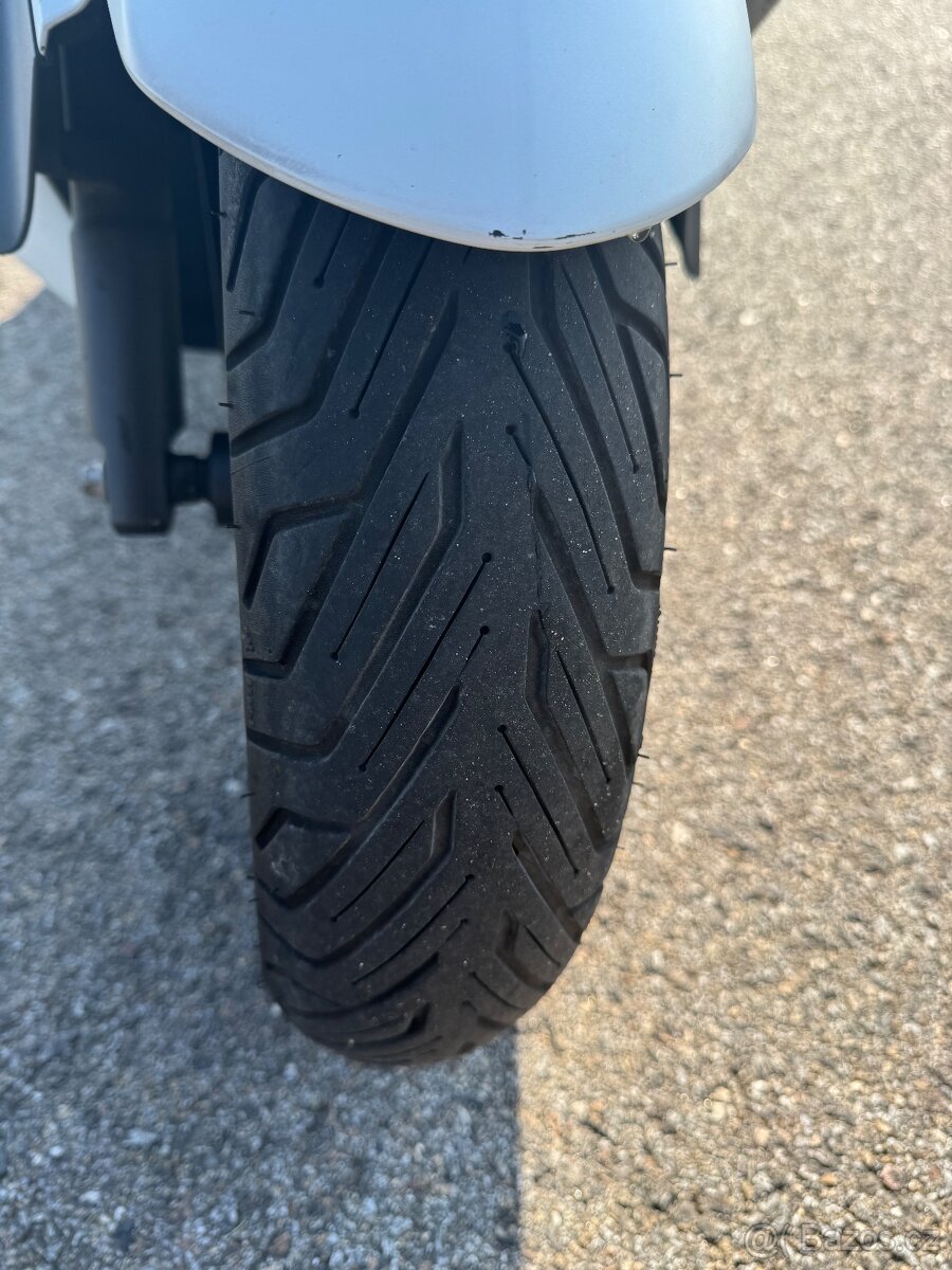 Honda Forza 300 - 2