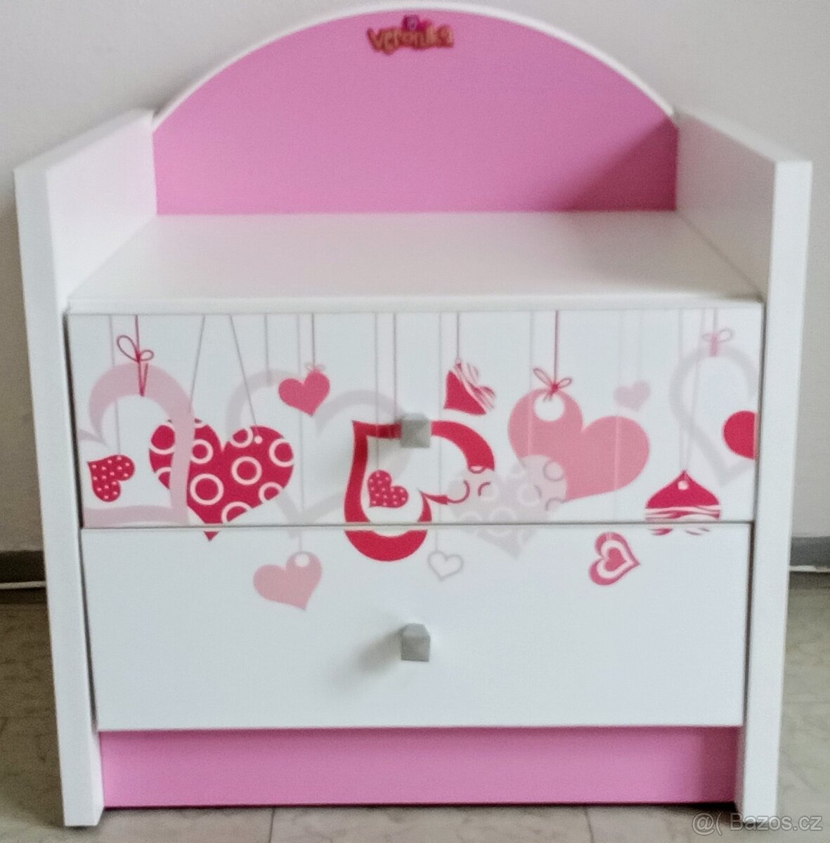 Prodám set, postel 203 x 96 + stolík. - 2