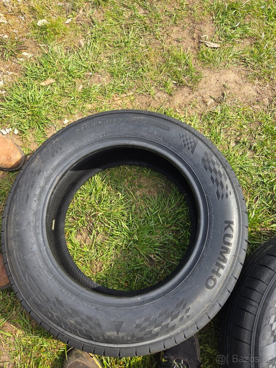 215/65/17 99V KUMHO - 2