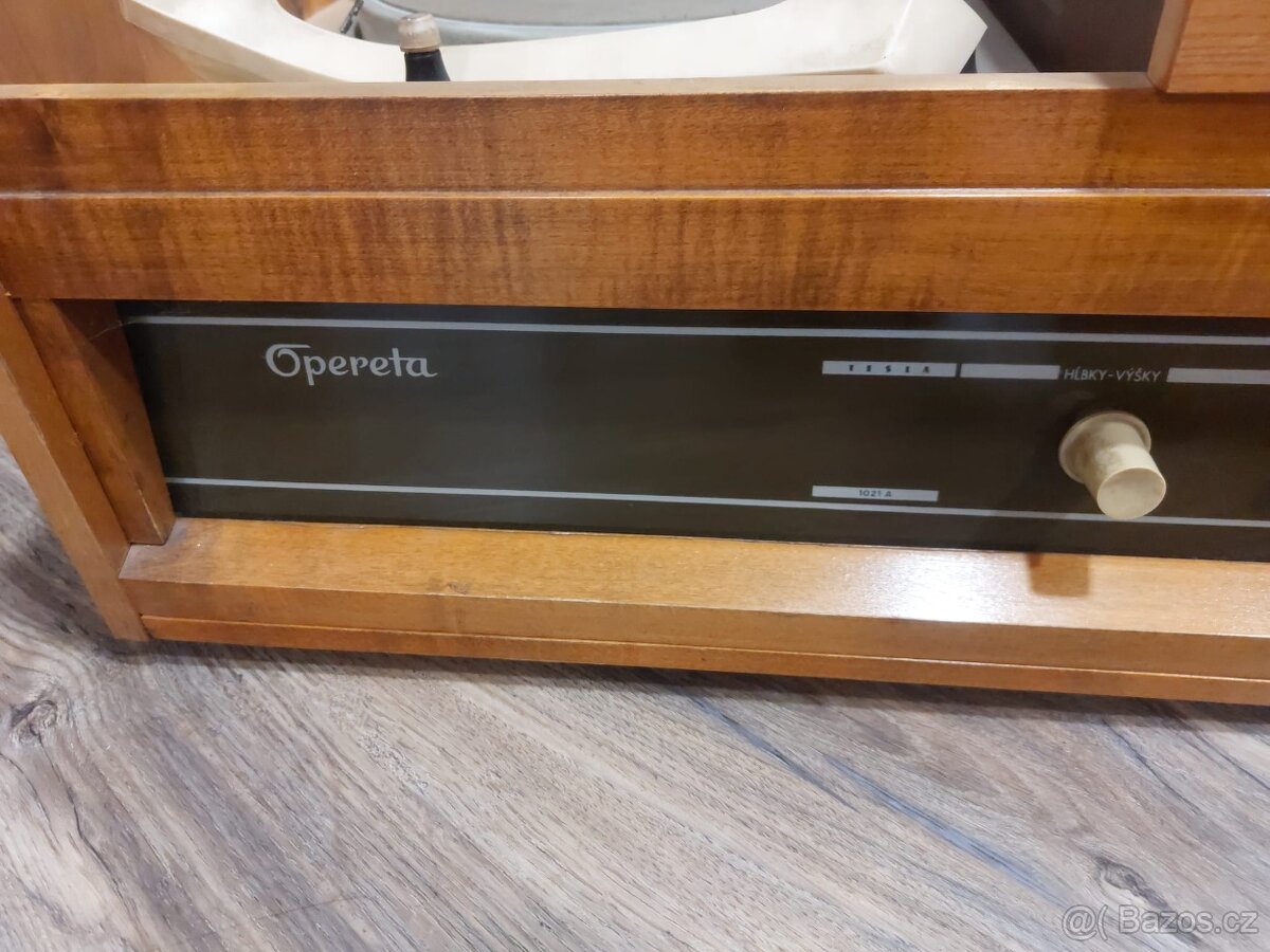 retro radiogramofon Tesla Opereta 1021A - 2