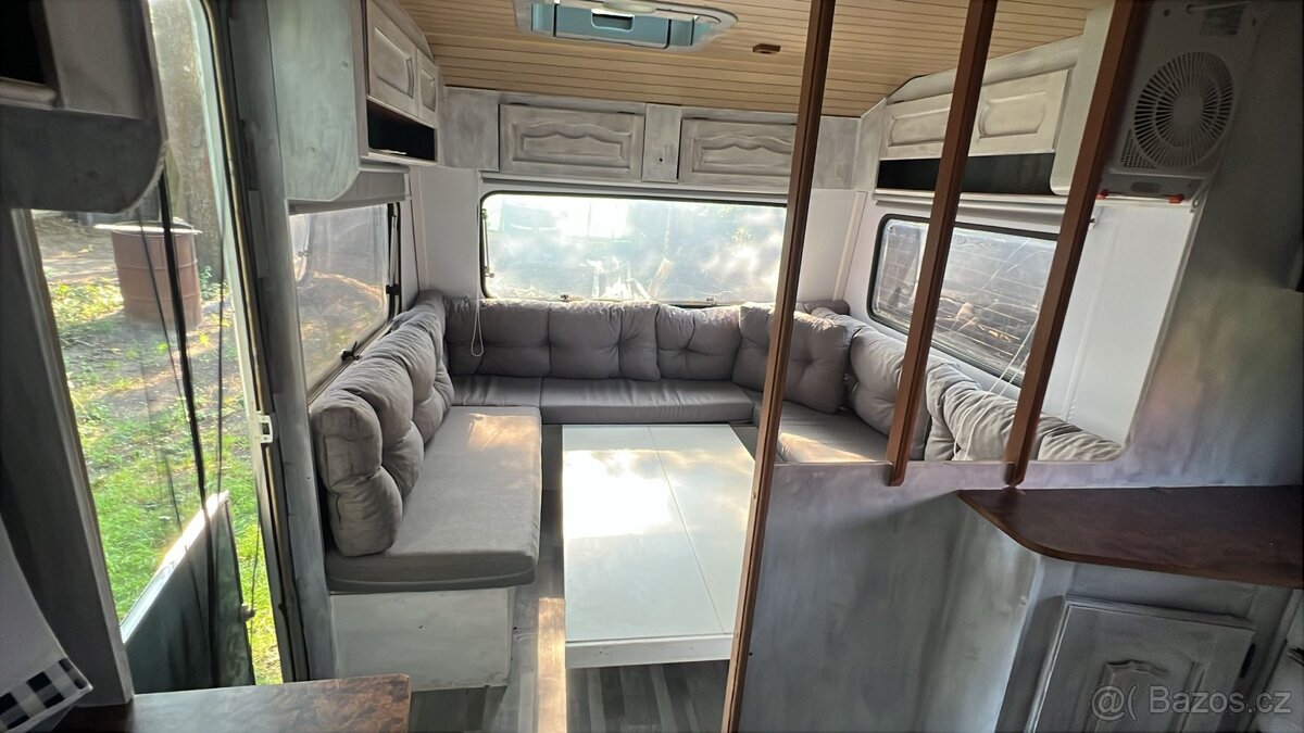 Obytný karavan – prostorný, zachovalý - 2