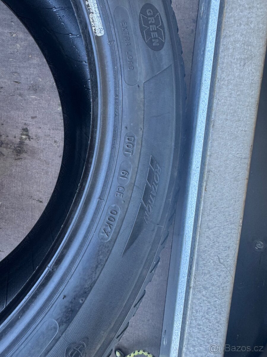 275 45 21 michelin alpin - 2