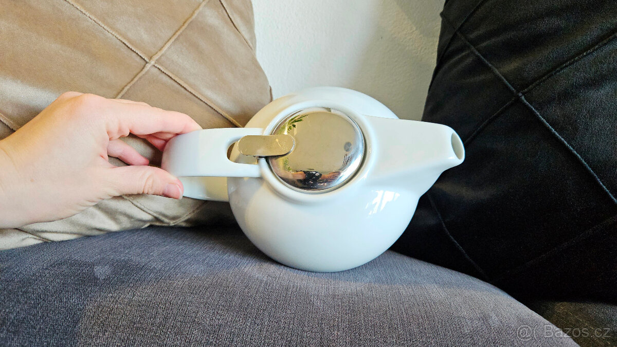 Porcelánová konvička Oxalis s nerezovým víčkem bílá - 2