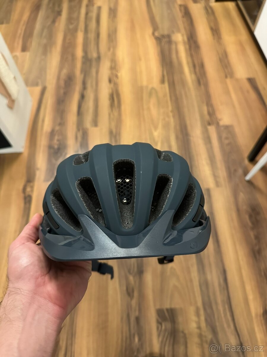 Cyklistická helma Giro - 2