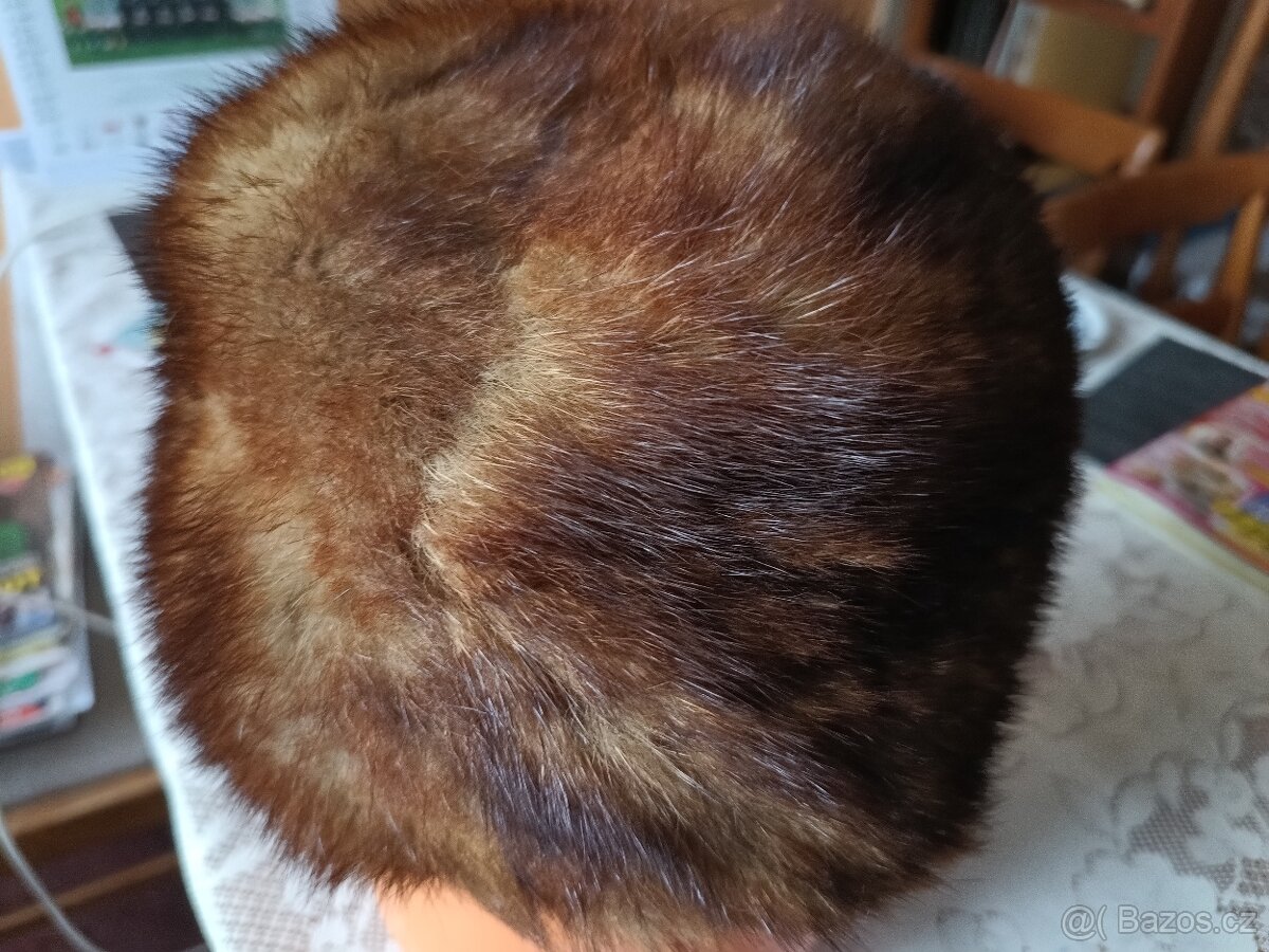 Dámská kožešinová čepice - 2