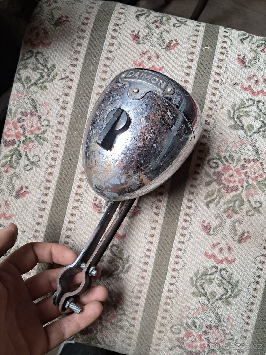 Stadion s11 moc pěkné světlo DAIMON - 2