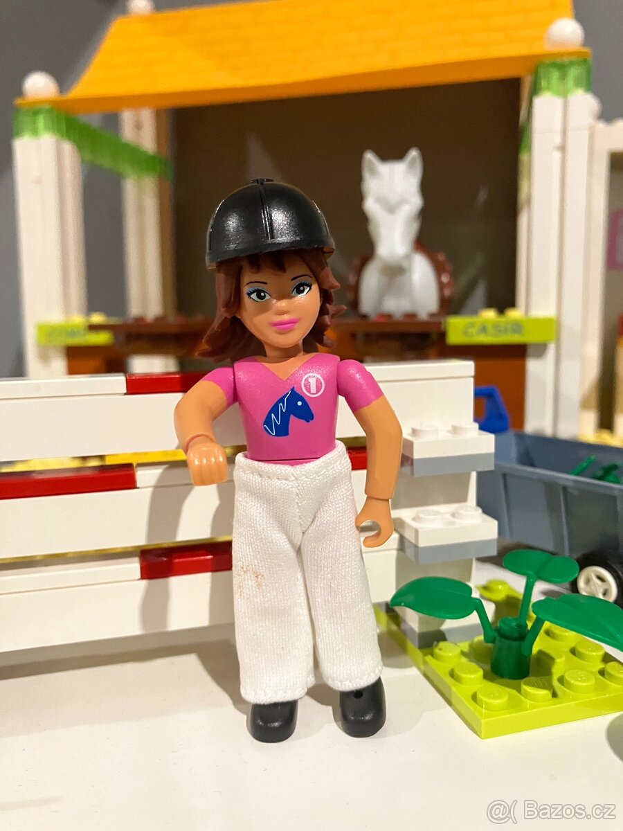 LEGO 5941 Riding School - 2