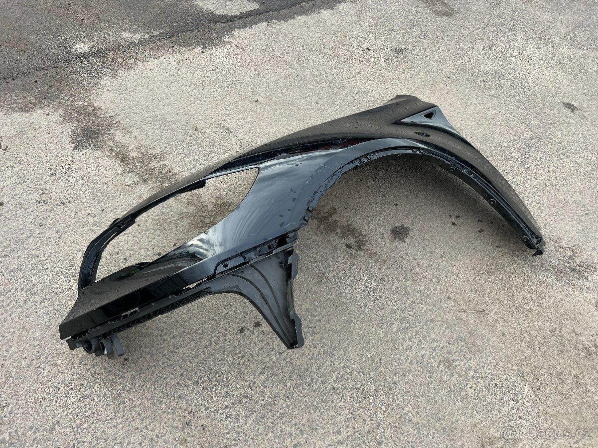 BMW X6 E71 levý přední blatník - 2