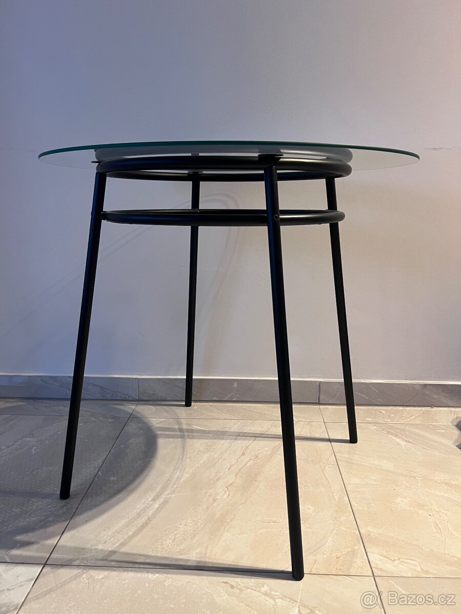 Kulatý skleněný stůl - 2