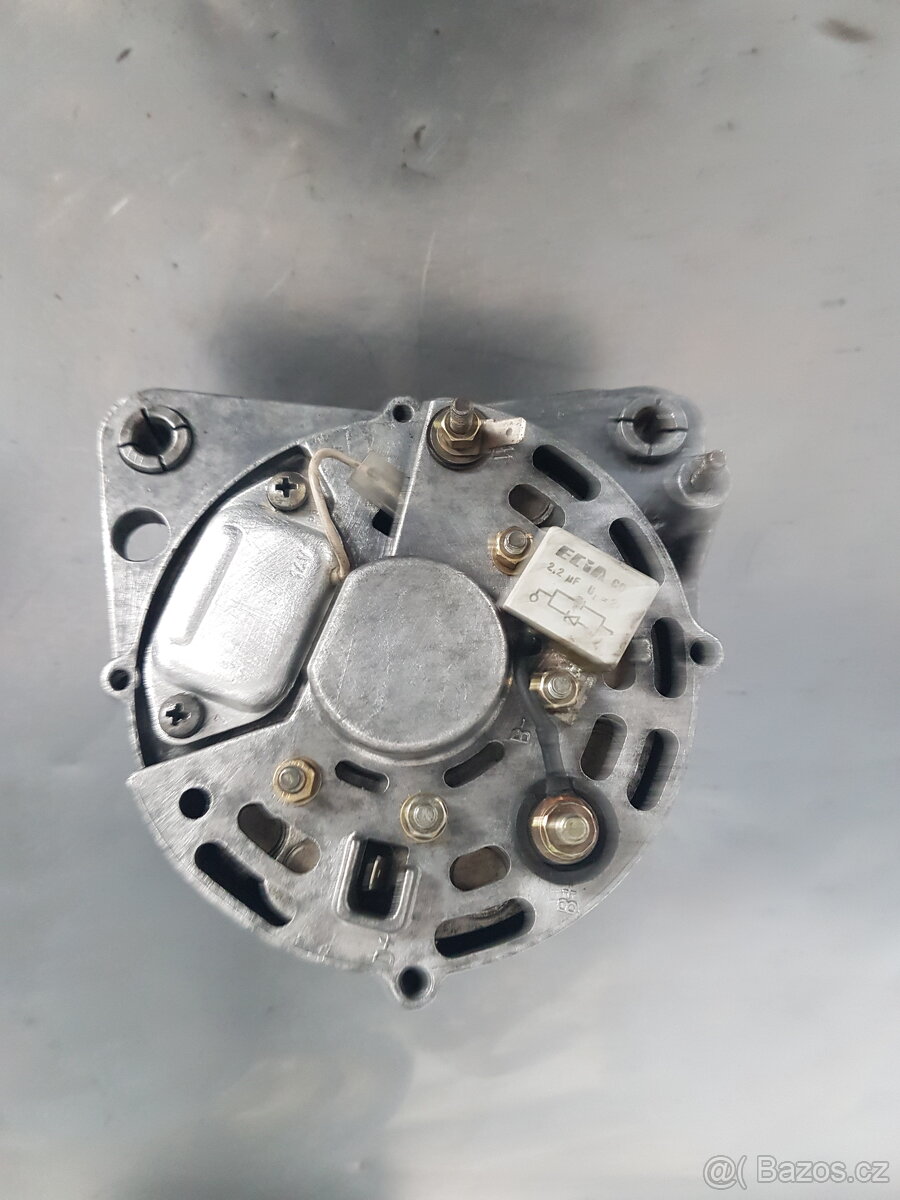 Škoda Felicia 1.3 alternátor 90A - 2