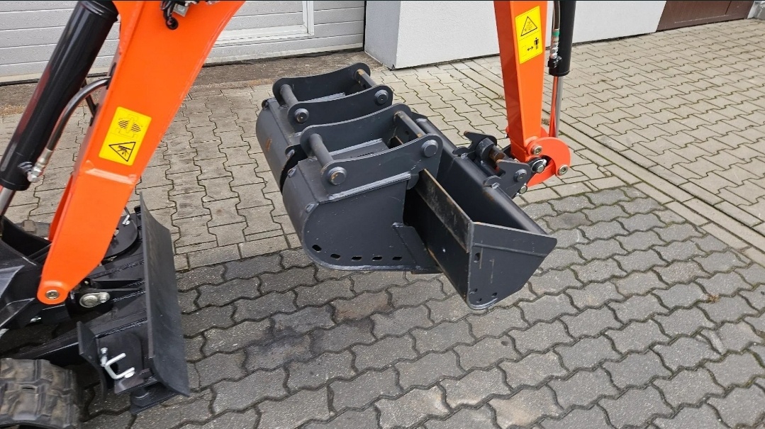 Minibagr bagr Kubota u10-5 - 2