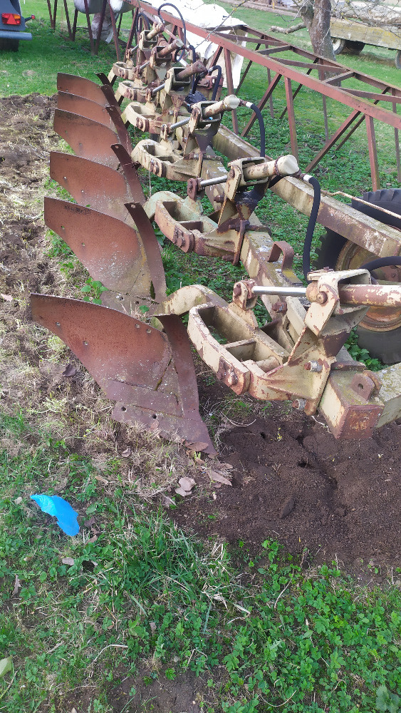 Prodám pluh B 201 - 2