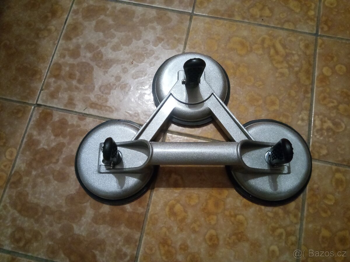 Přísavka na sklo. Extra silná - 2