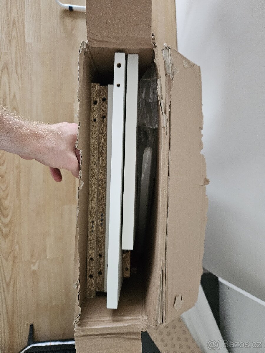 Toaletní stolek IKEA BRIMNES - 2