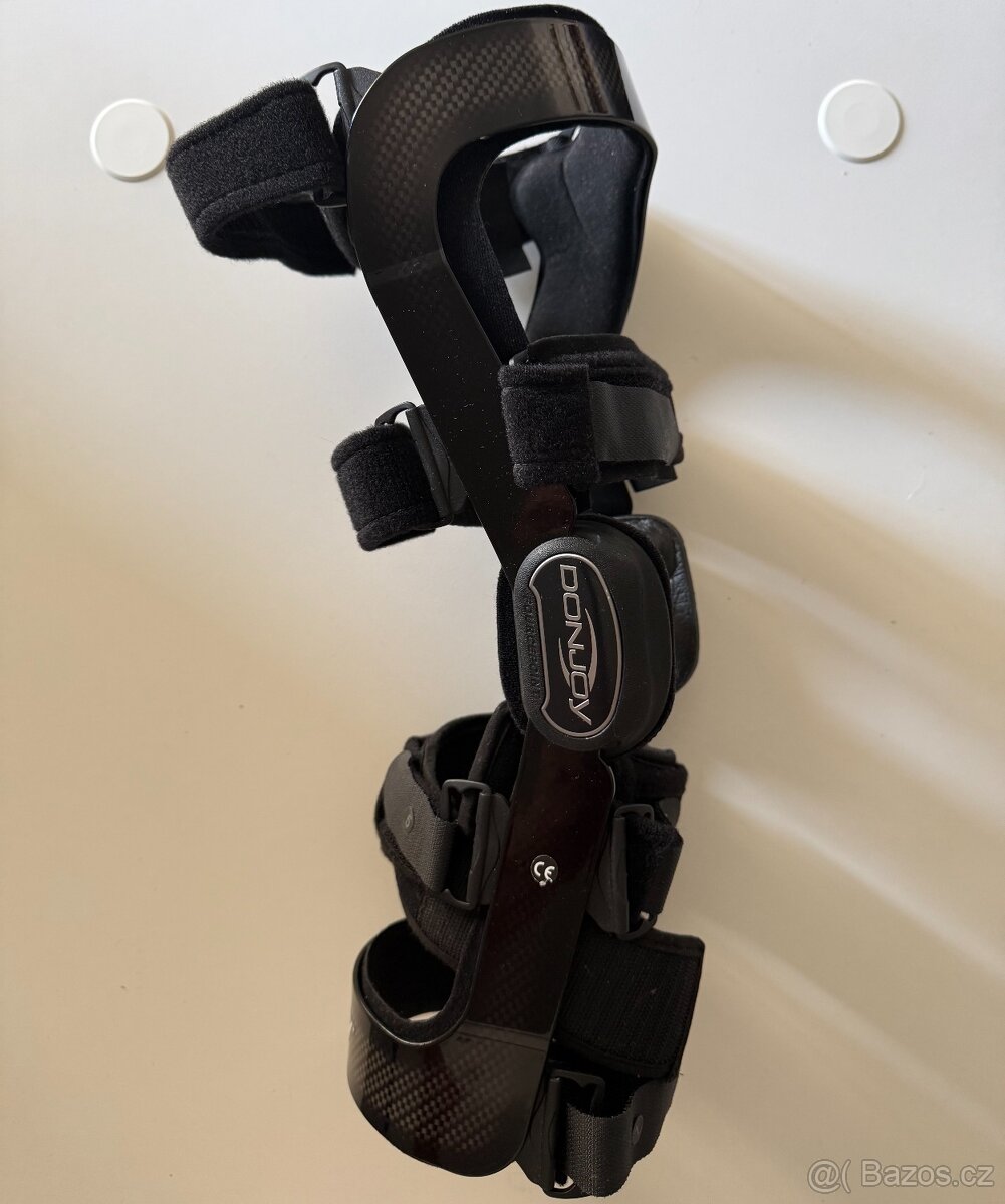 Karbonová ortéza DONJOY - 2