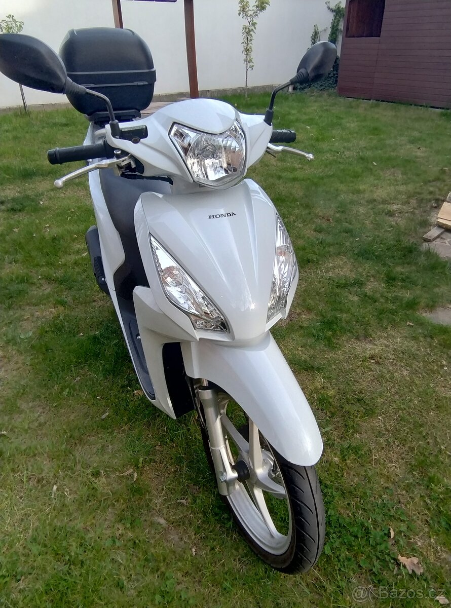 Honda Vision - 2
