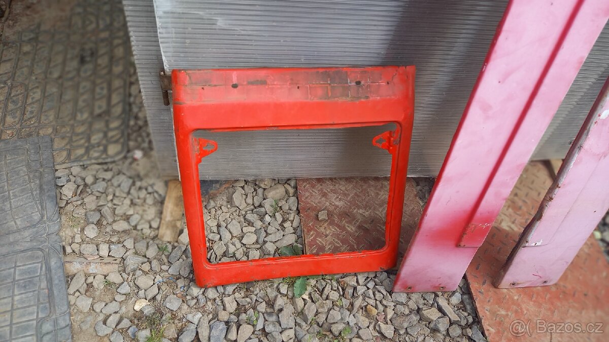 Zetor 7011/7211-plechy kapoty - 2