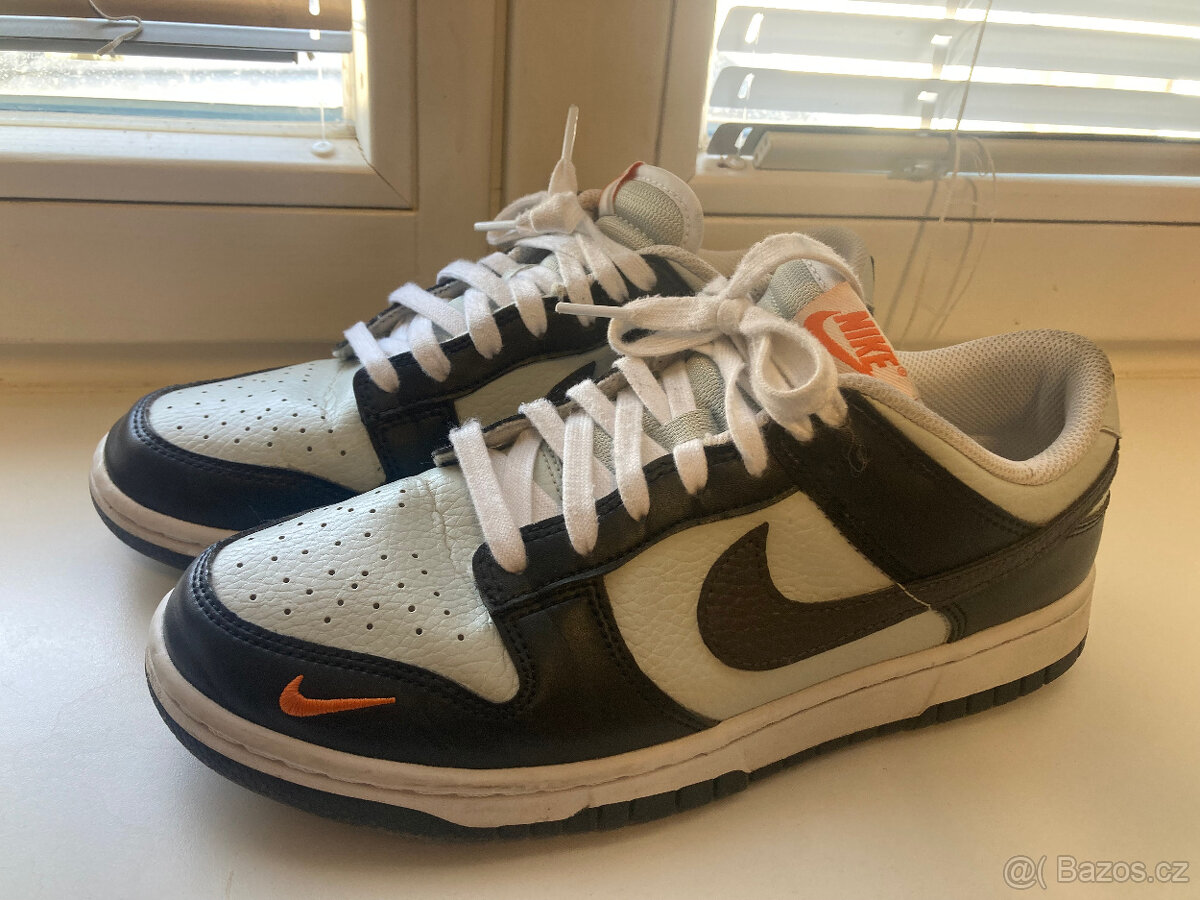 Nike Dunk Low Black/ Medium Ash-Light Silver - 2
