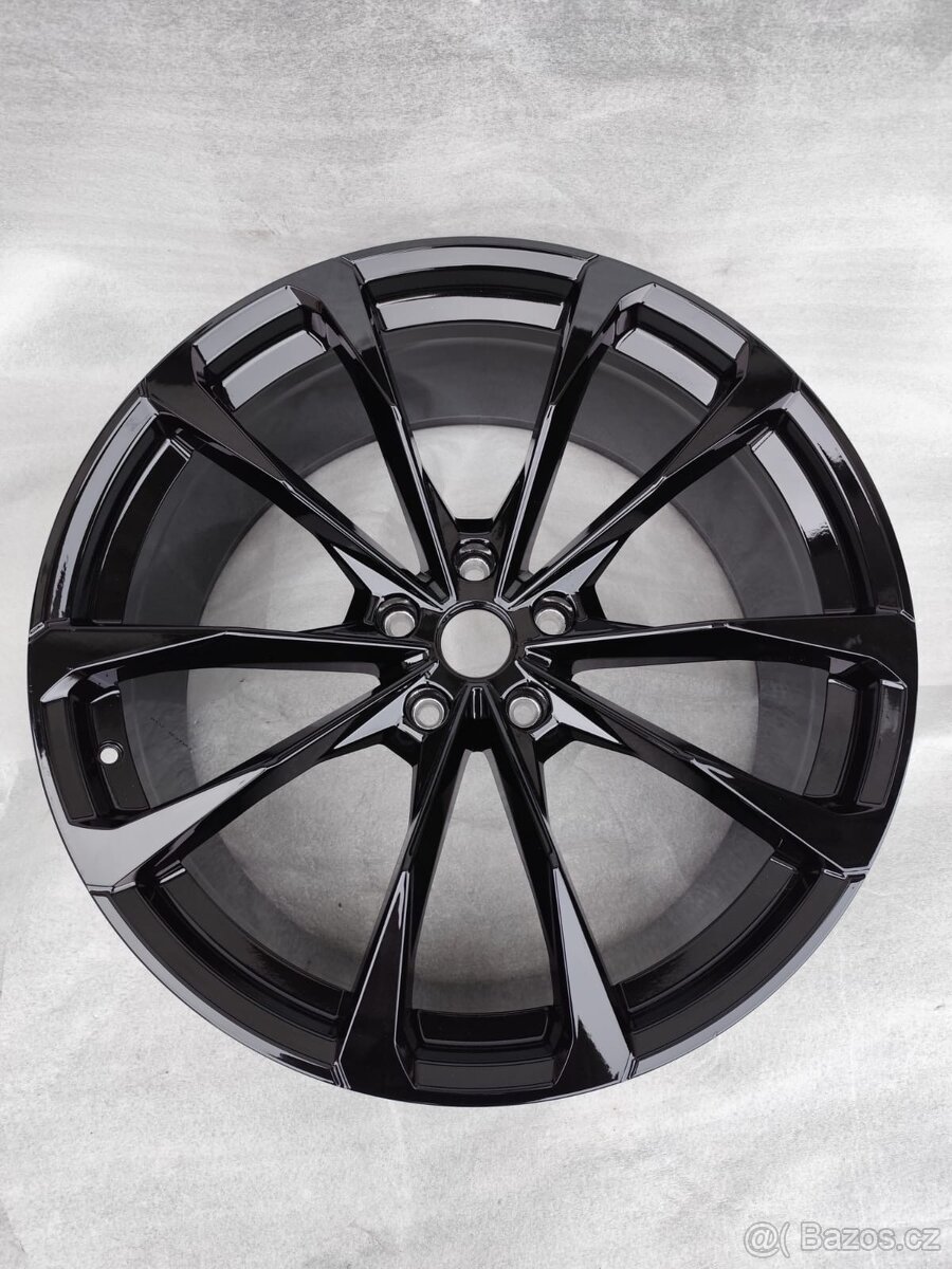 23" LAMBORGHINI URUS DISKY 23" - 2