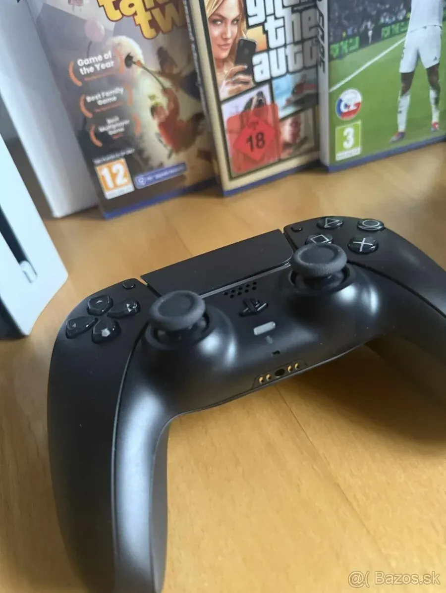 PlayStation 5 Slim + 2 ovládače + 5 hry - 2