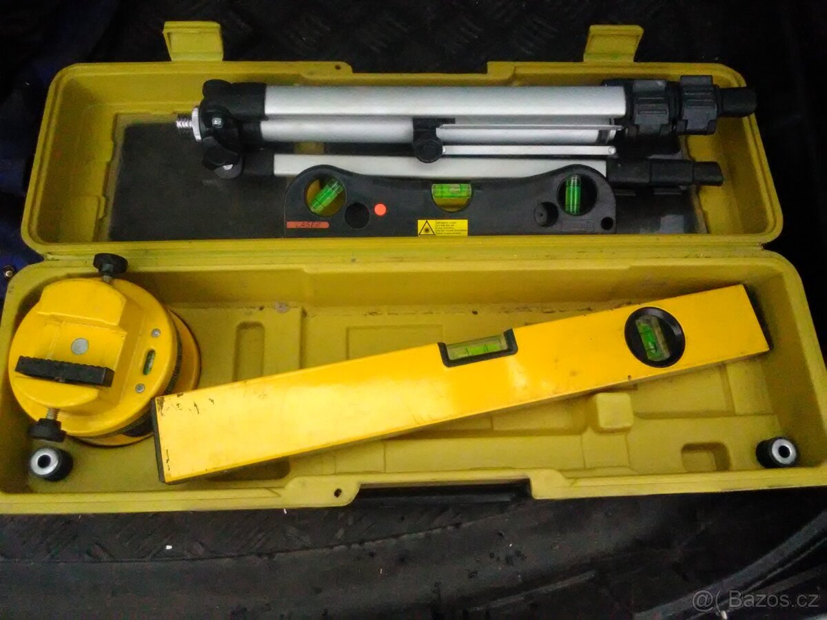 stavební laser - 2