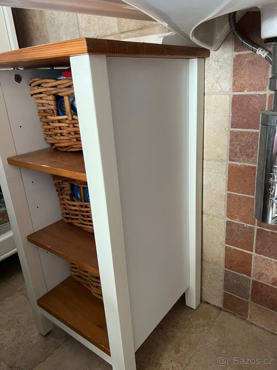 Prodám malou bílou skříňku IKEA - 2