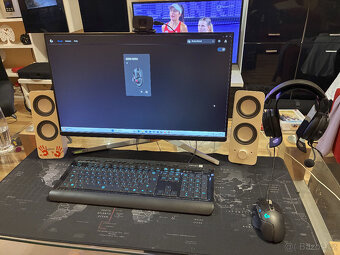Herní PC i s monitorem - 2