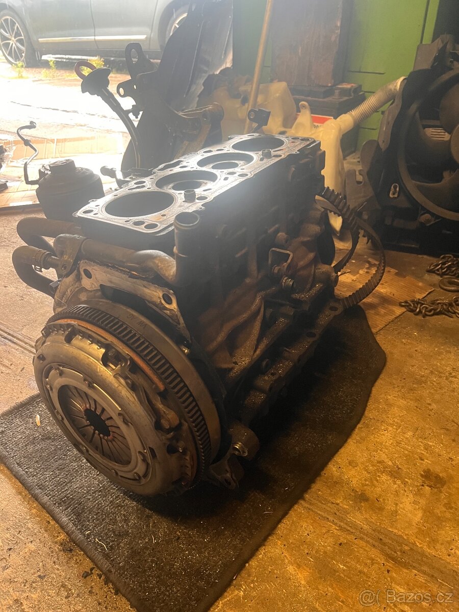 Blok motoru BKD 2.0tdi 103kw - 2