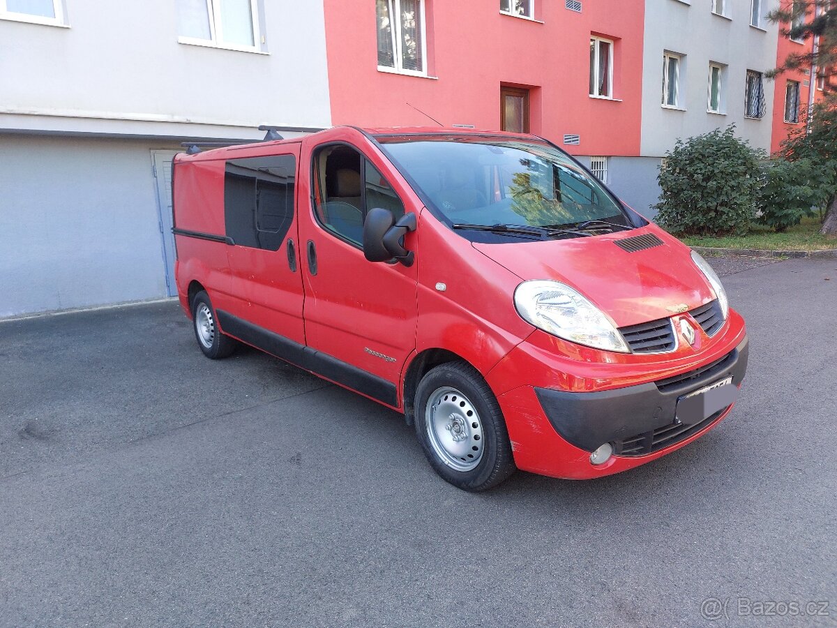 Renault Trafice 2.0 DCI rok 2011 - 2