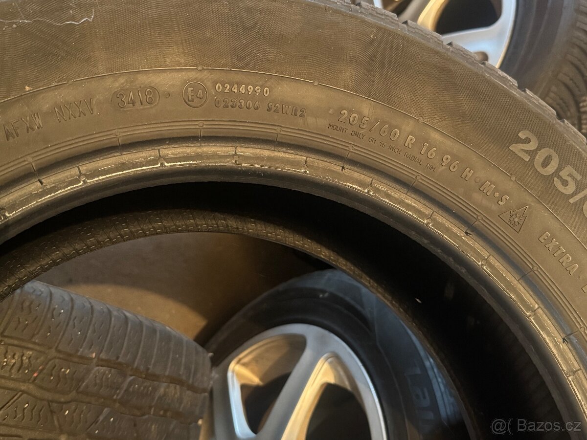 205/60R16 - 2