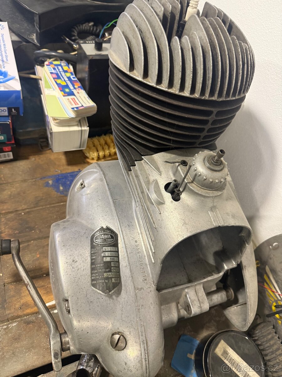 Jawa 250 Automatic Motor - 2