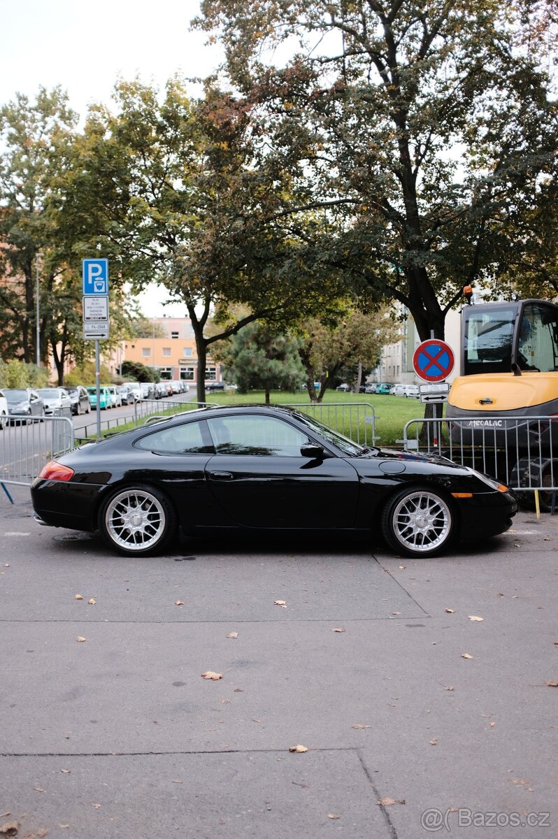 Porsche 911 Carrera, 996 Manuál - 2