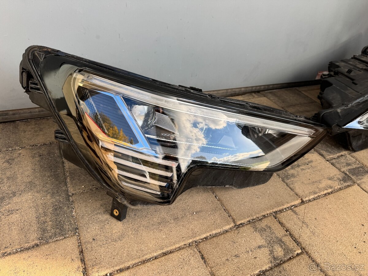 levý a pravý digital matrix light Audi Q8 E-TRON - 2