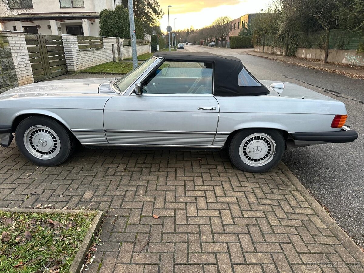 Mercedes Benz 560SL - 2