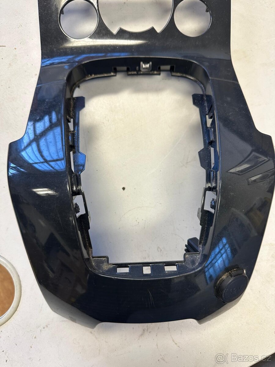 Peugeot 5008 3008 2009-2017 Rám rádia - 2