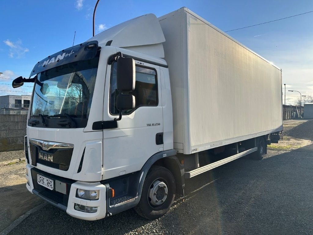 MAN TGL 12.250 , skříň, čelo, klima E6 - 2