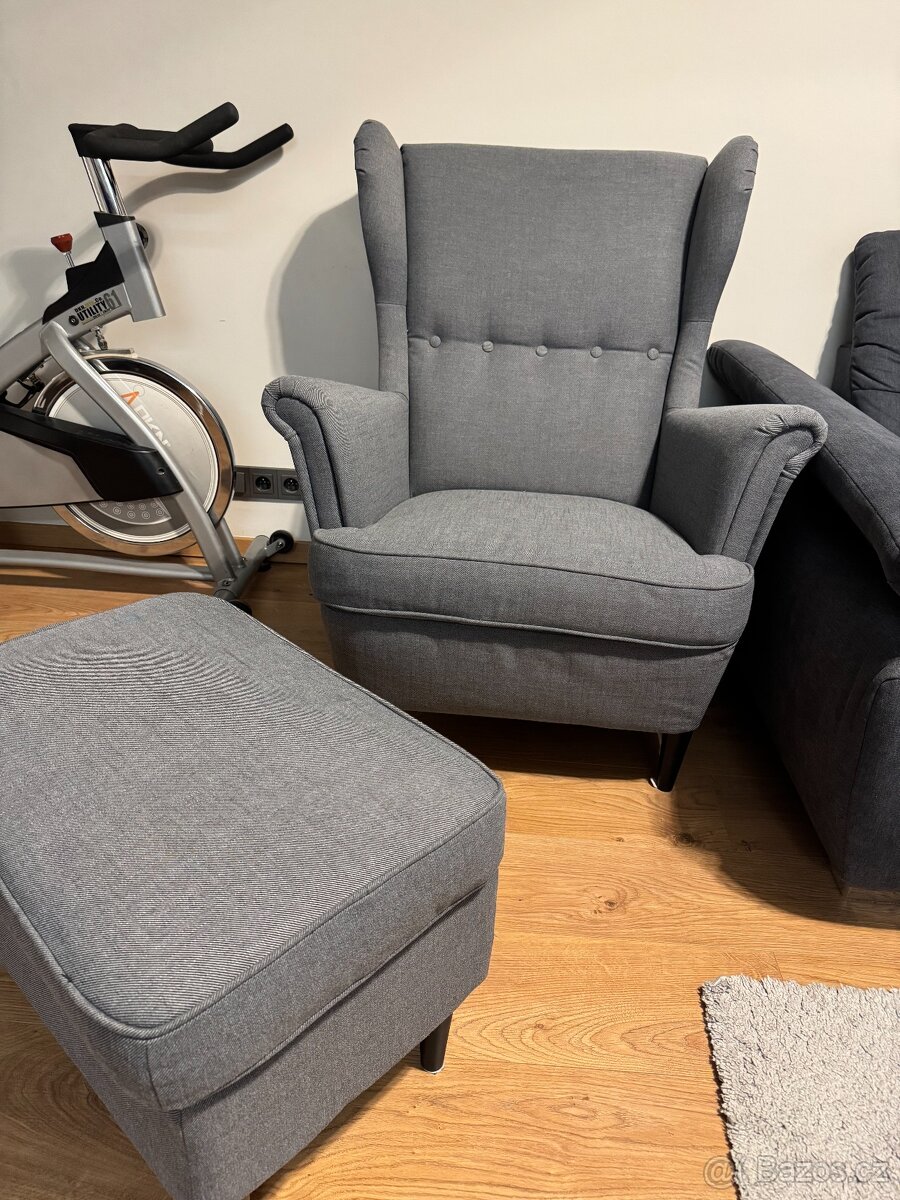IKEA Ušák s podnožkou šedý - 2