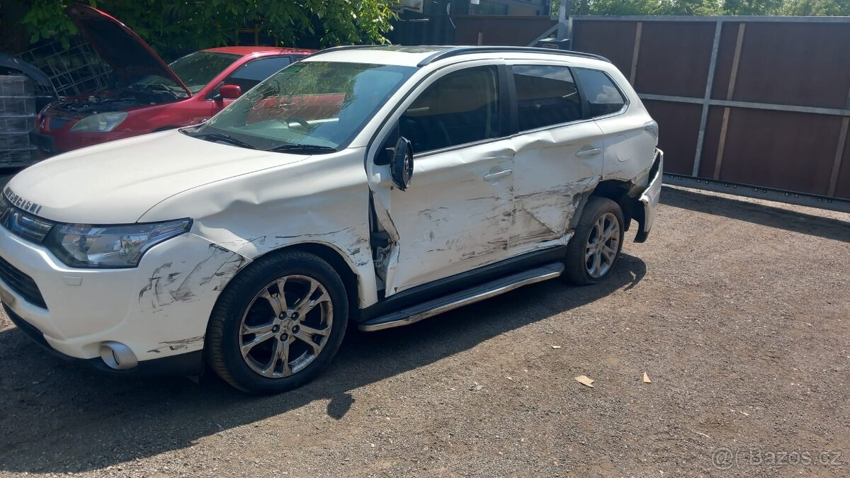 Mitsubishi OUT III 2.2DID 4N14 aut 110kw r.v.2014 - 2