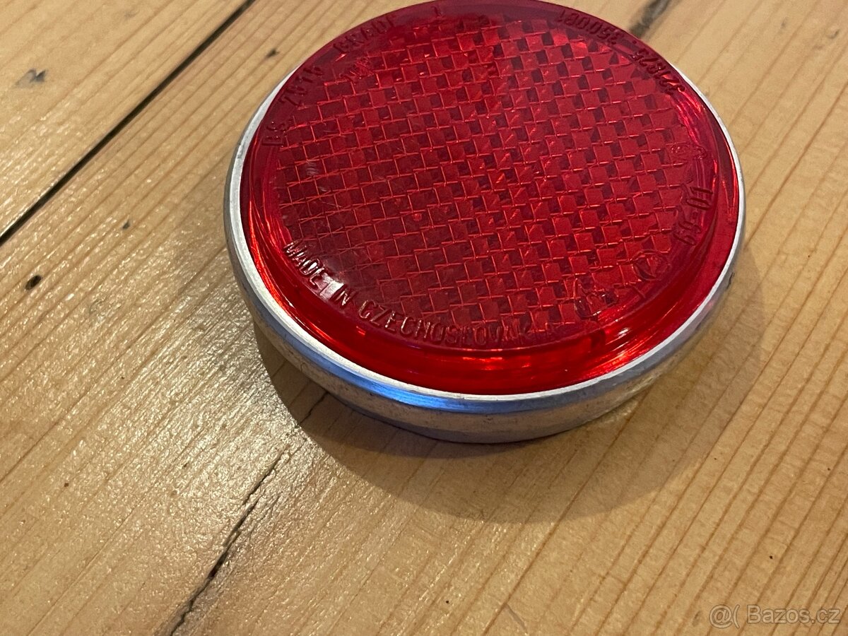 Nové odrazky zadních světel | Škoda 1000MB - 2