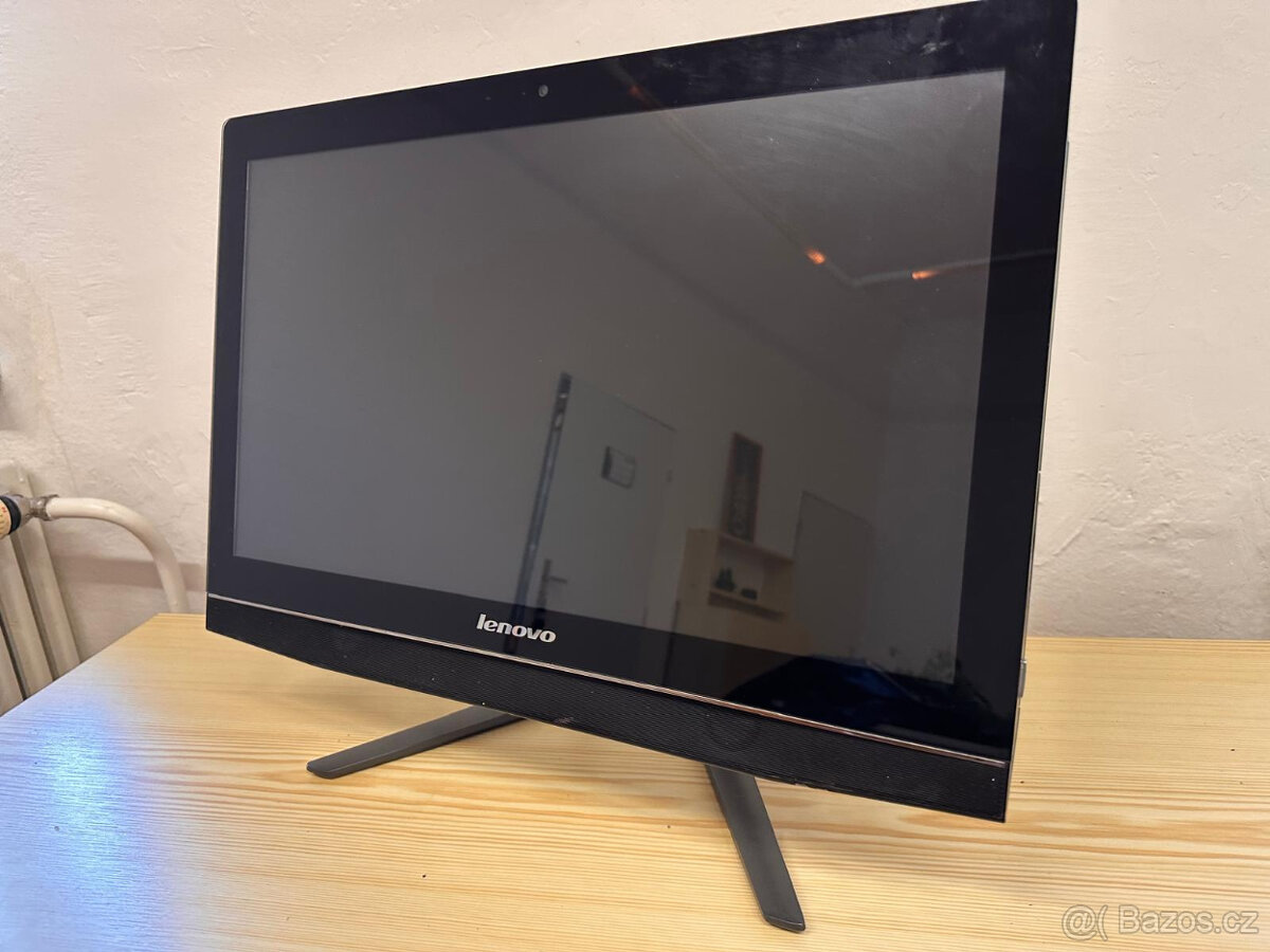 Počítač All In One Lenovo IdeaCentre AIO 300 - 2