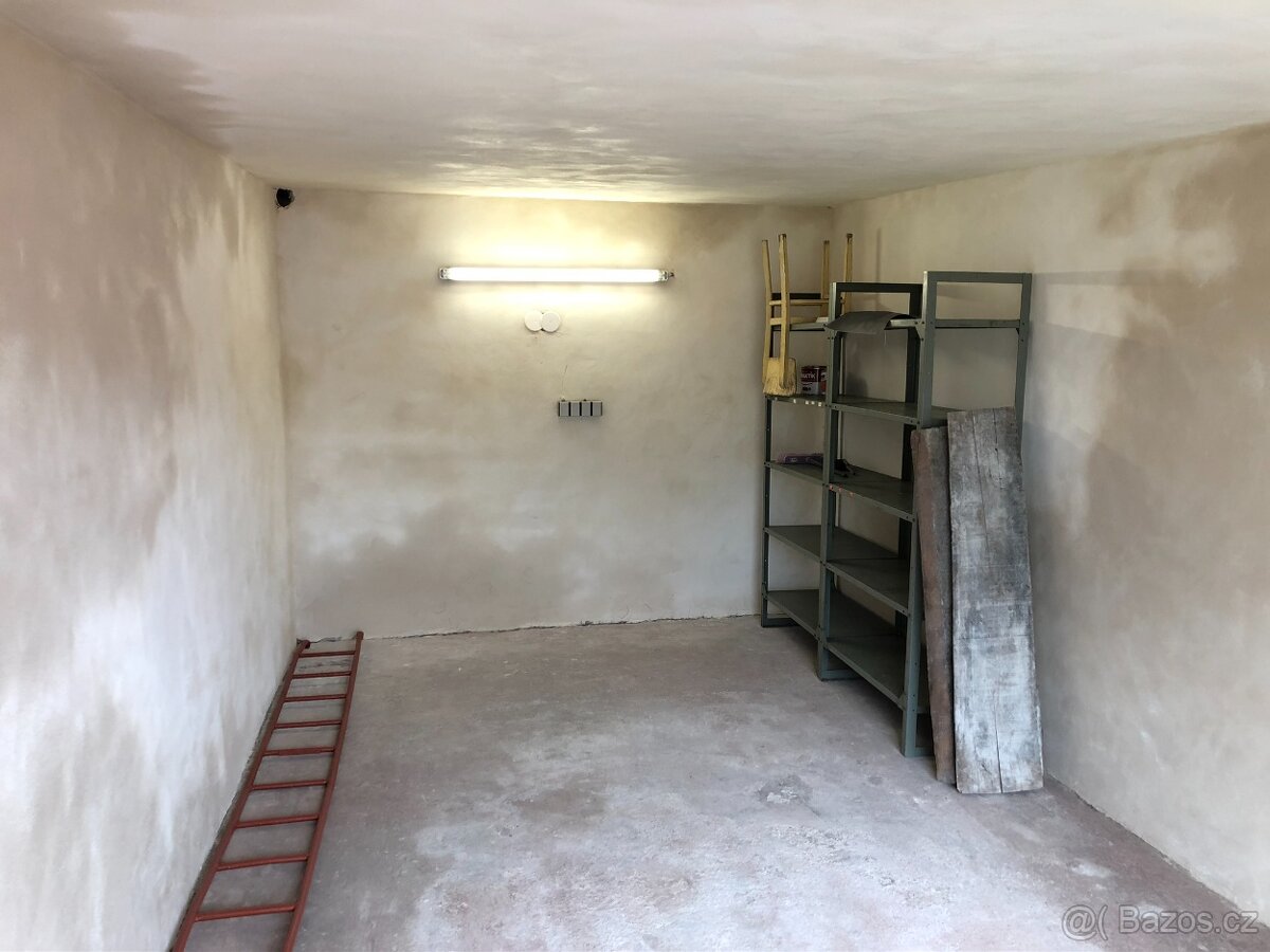 Pronájem garáže ve Vrchlabí - 2