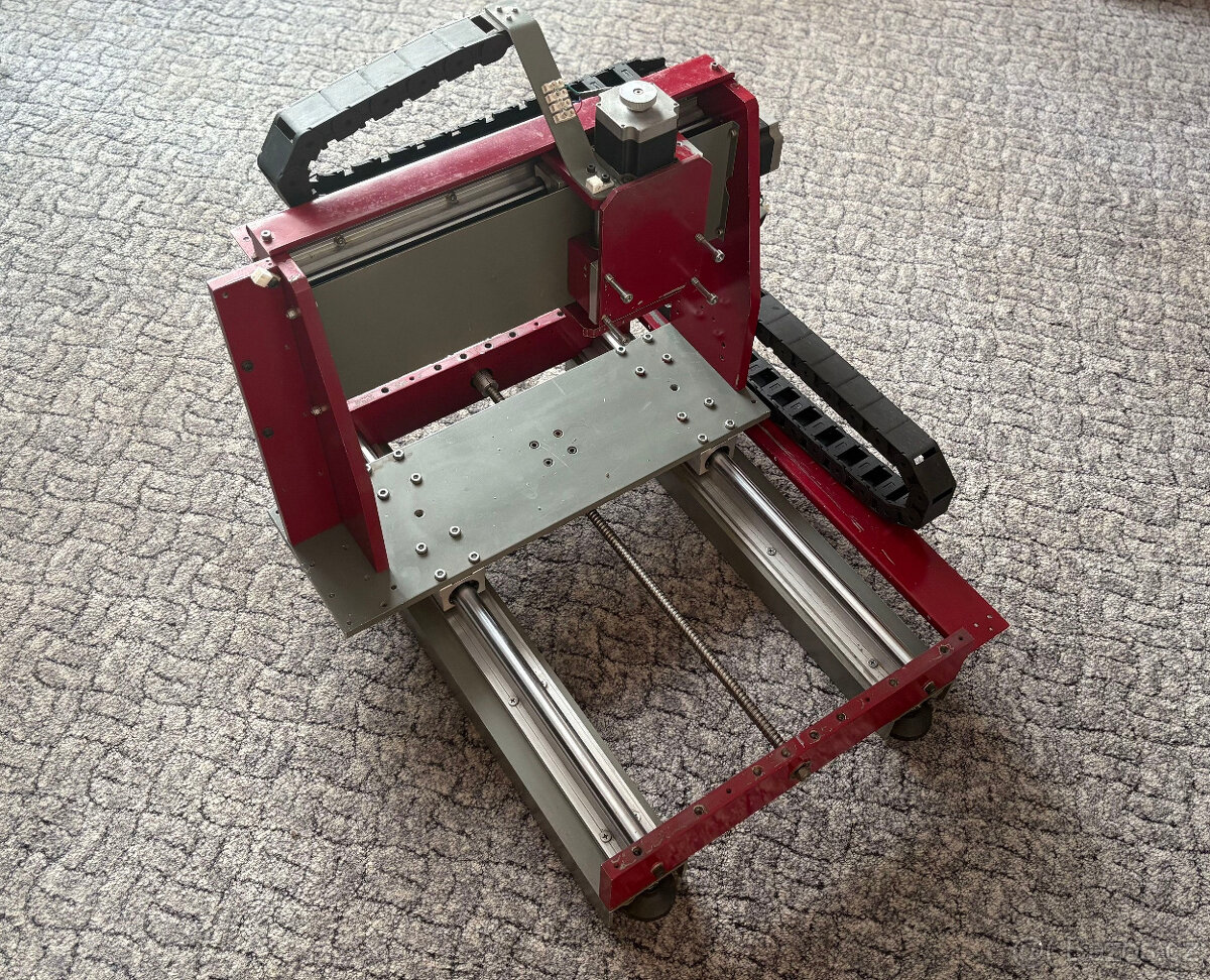 Torzo 3-osého CNC obráběcího stroje včetně motorů - 2