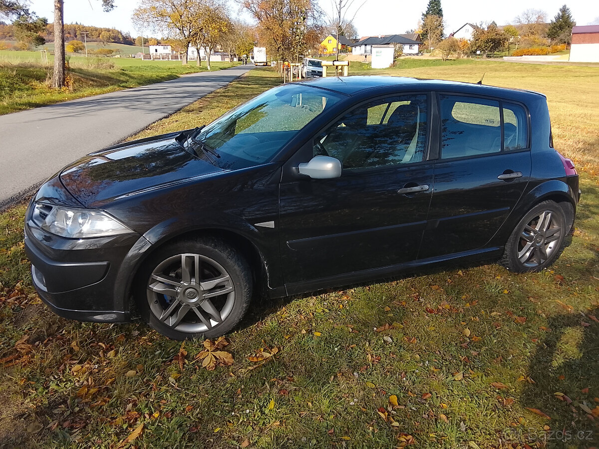 Renault Megane GT 2.0 DCI 110 kW - 2