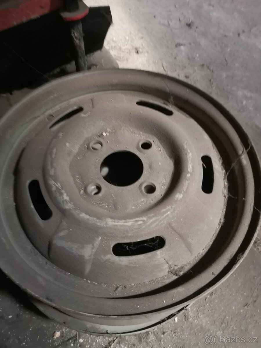 Kola trabant disk trabant 1 ,1 - 2