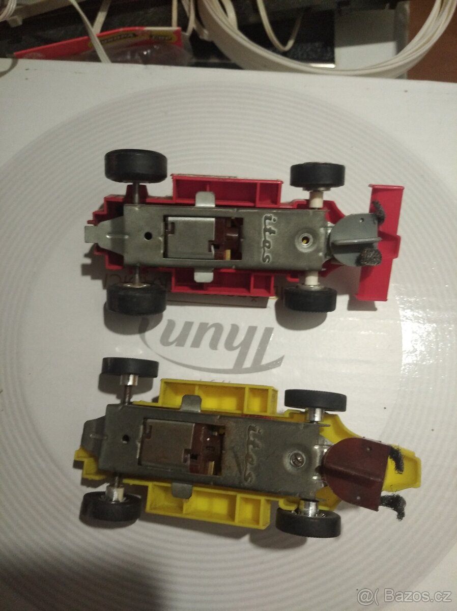 Autíčka autodráhy ites Renault - 2