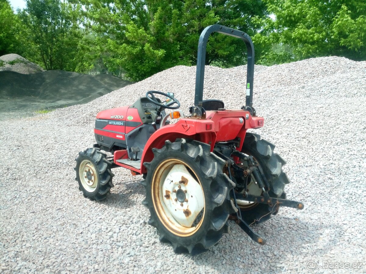 malotraktor Mitsubish MT 200 - 2