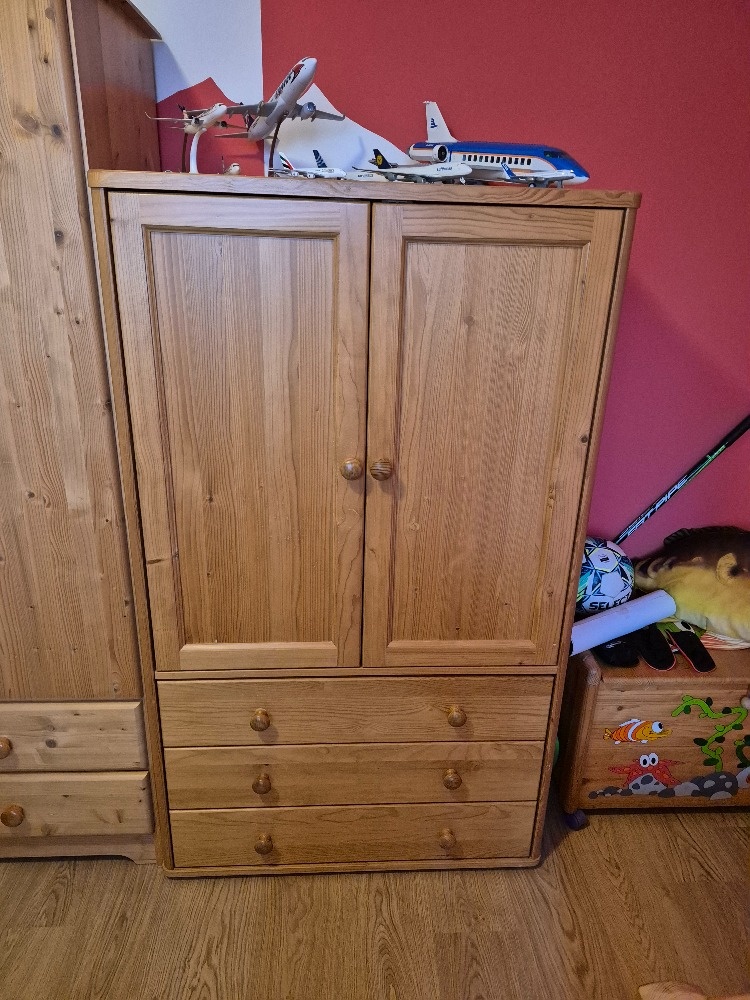 Sestava nábytku-masiv - 2