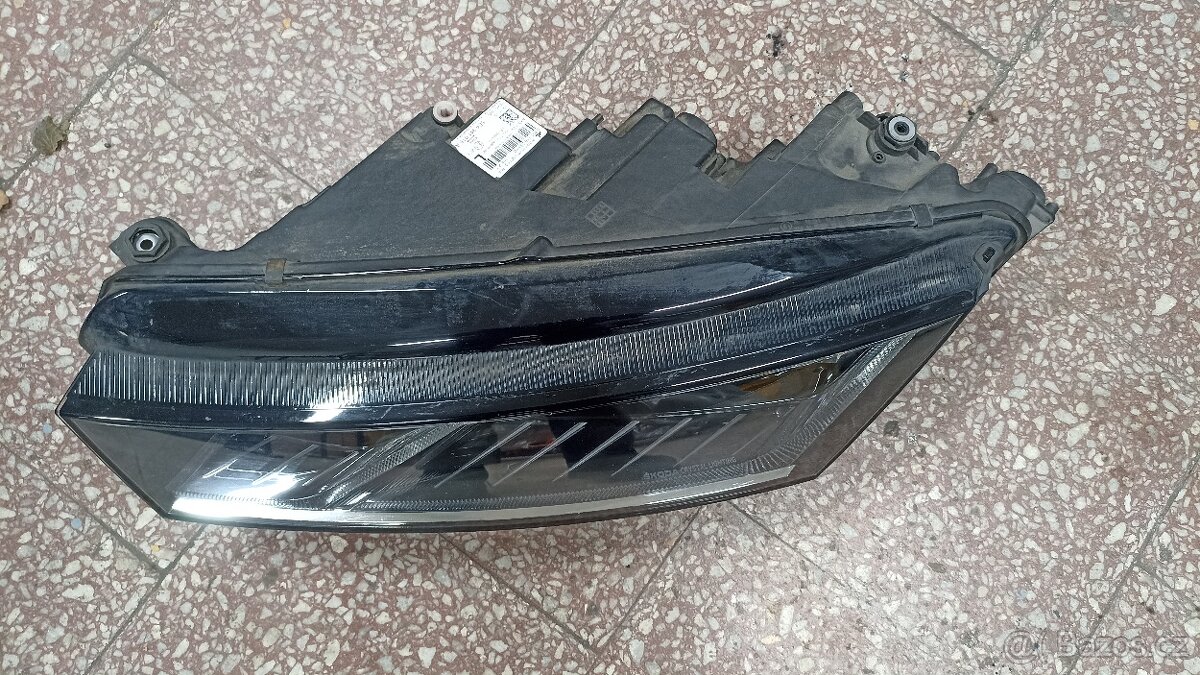 Škoda Octavia 4 světlo - 2