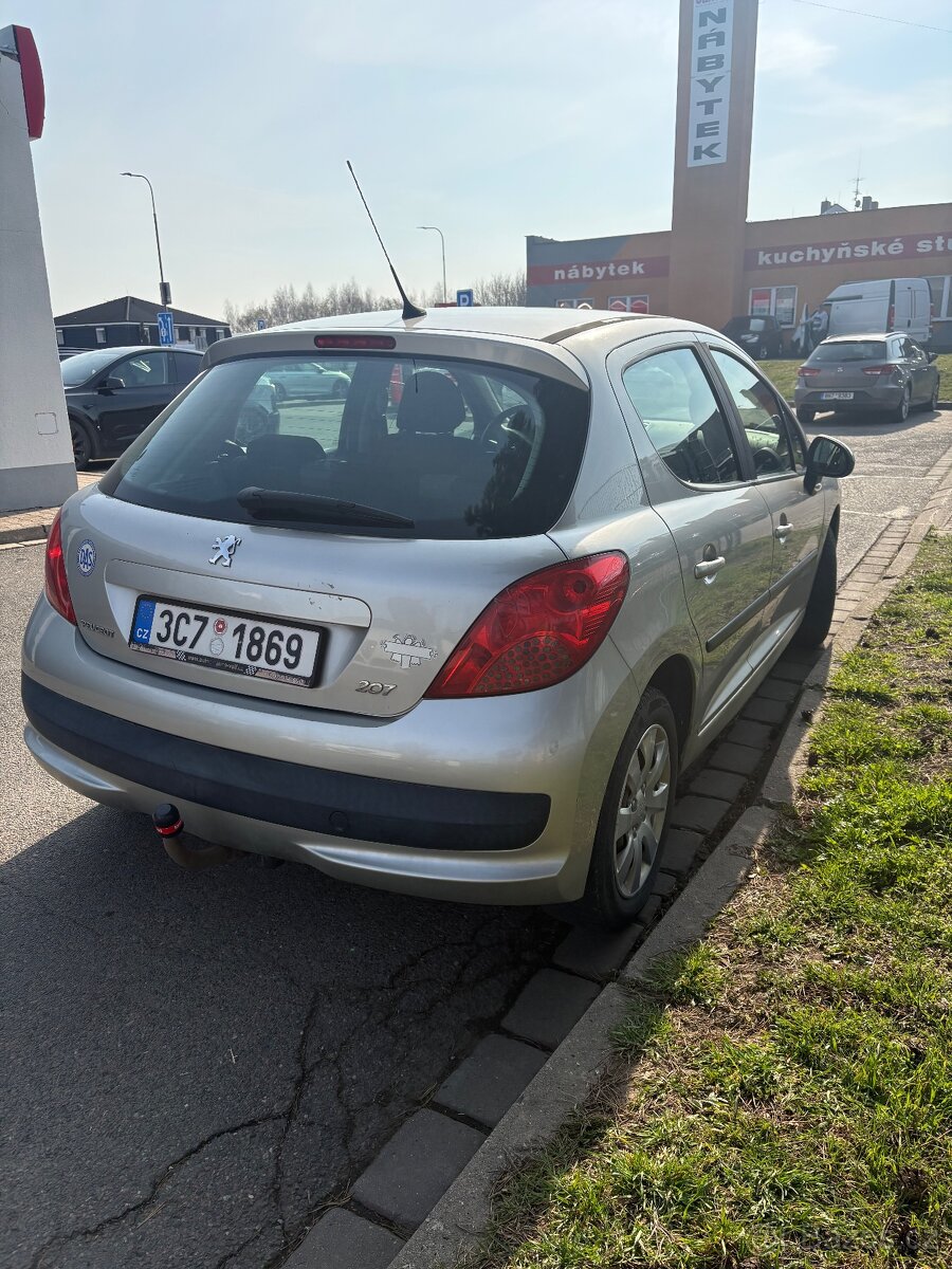 Peugeot 207 1.4hdi 50kw - 2